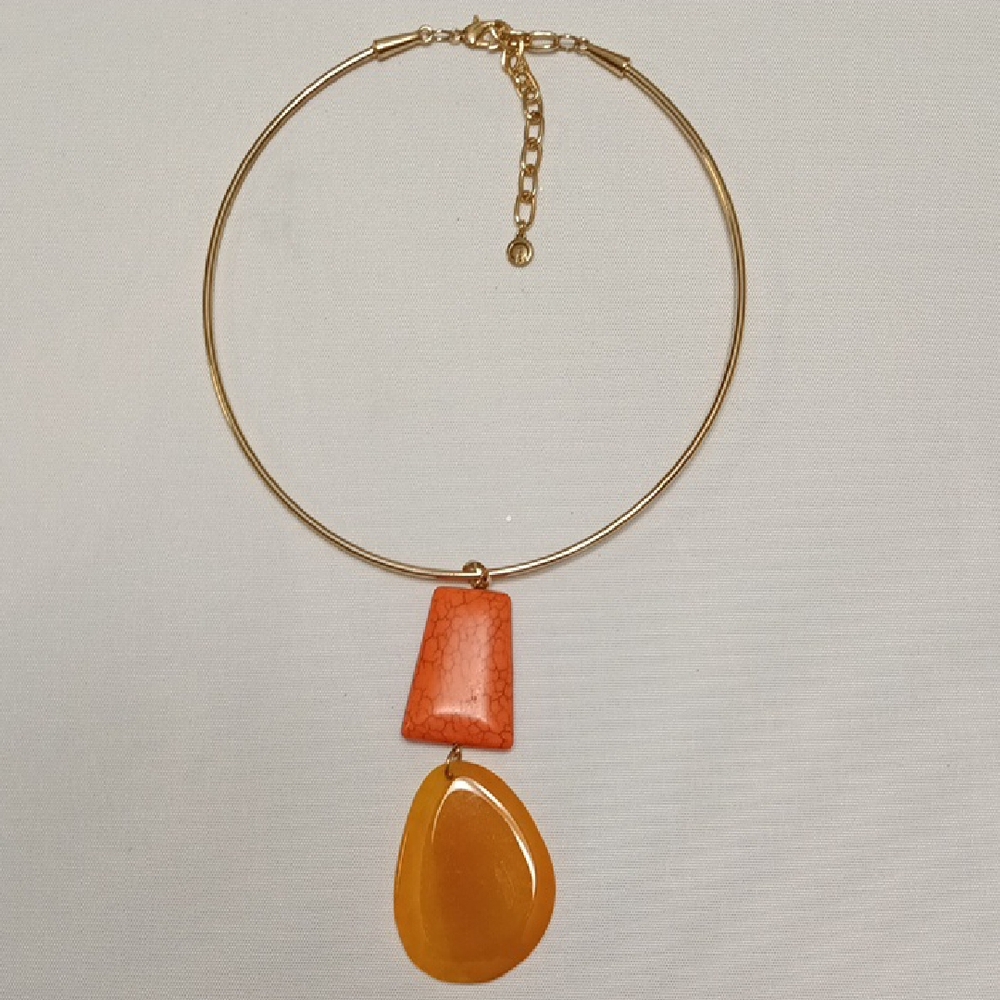 Elegant Gold and Orange Pendant Necklace